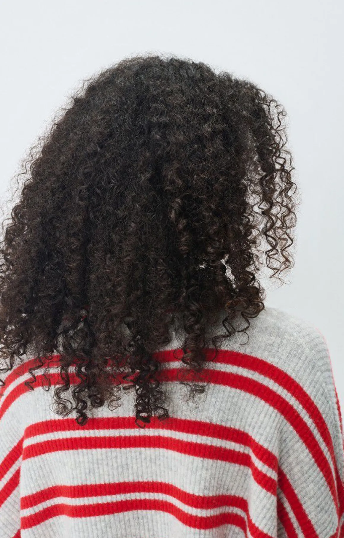 AV Raxow Stripe Knit in Grey, Strawberry