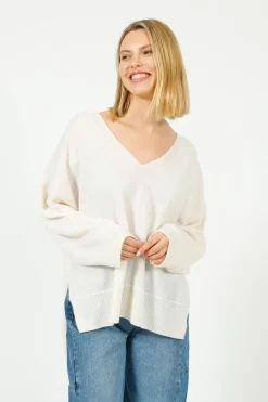 C-RUSH Simone Slouchy V in Organic White