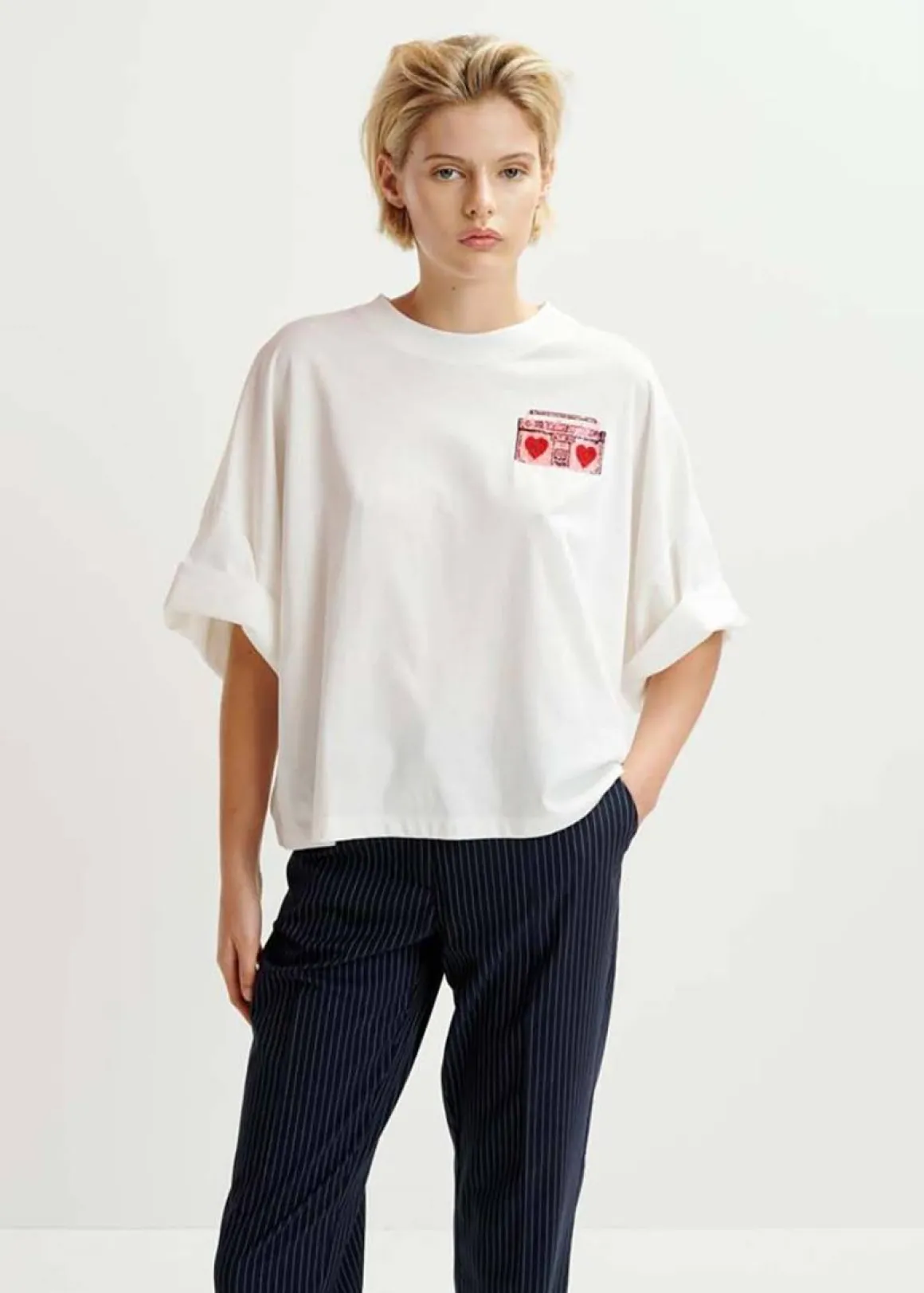 EA Hadio Embroidered Tee in Off White
