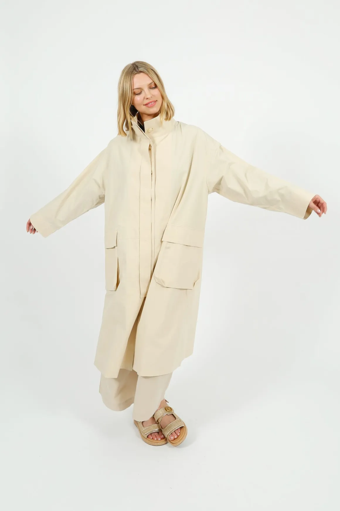 EP CT3001 Oversized Mac in Beige