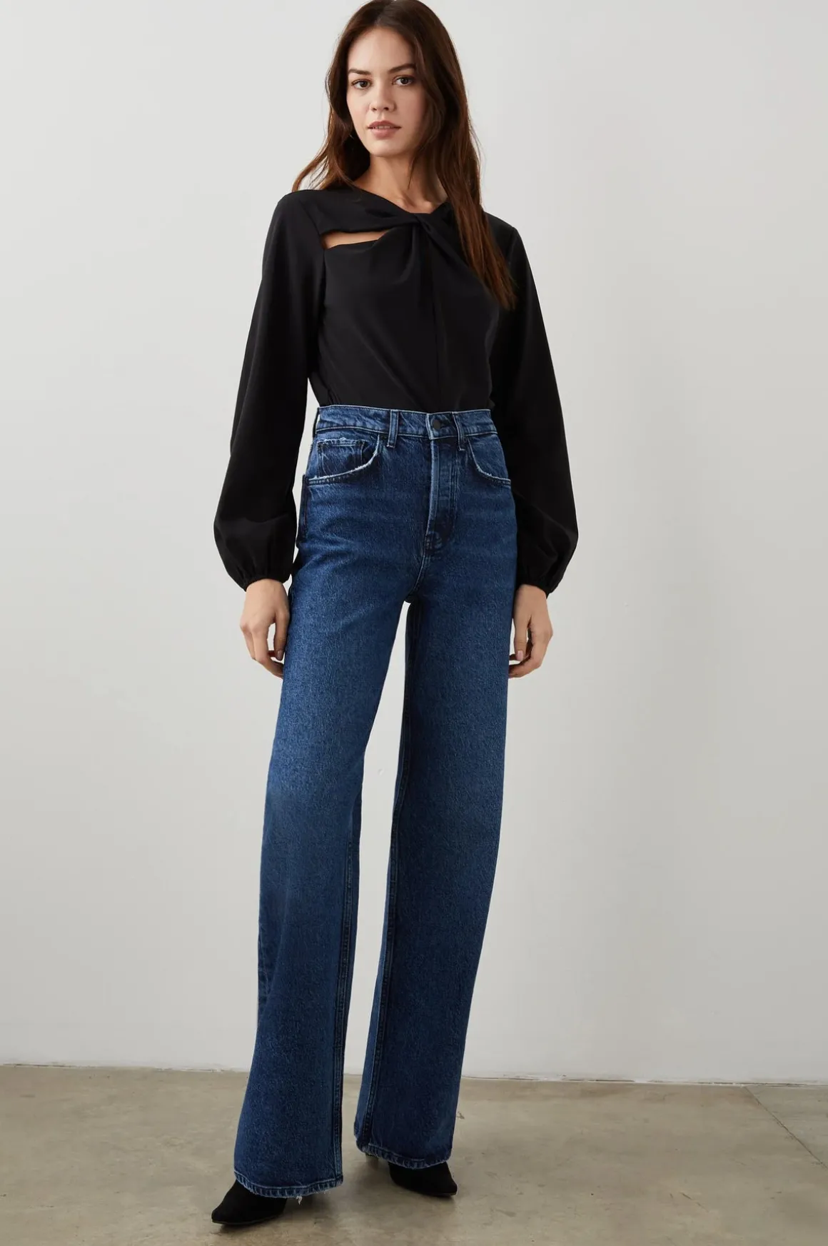 RAILS Getty in Moonlit Ocean