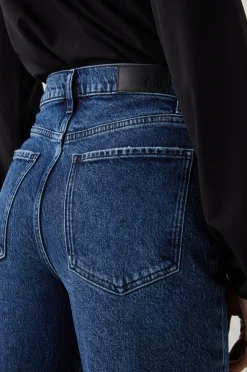 RAILS Getty in Moonlit Ocean