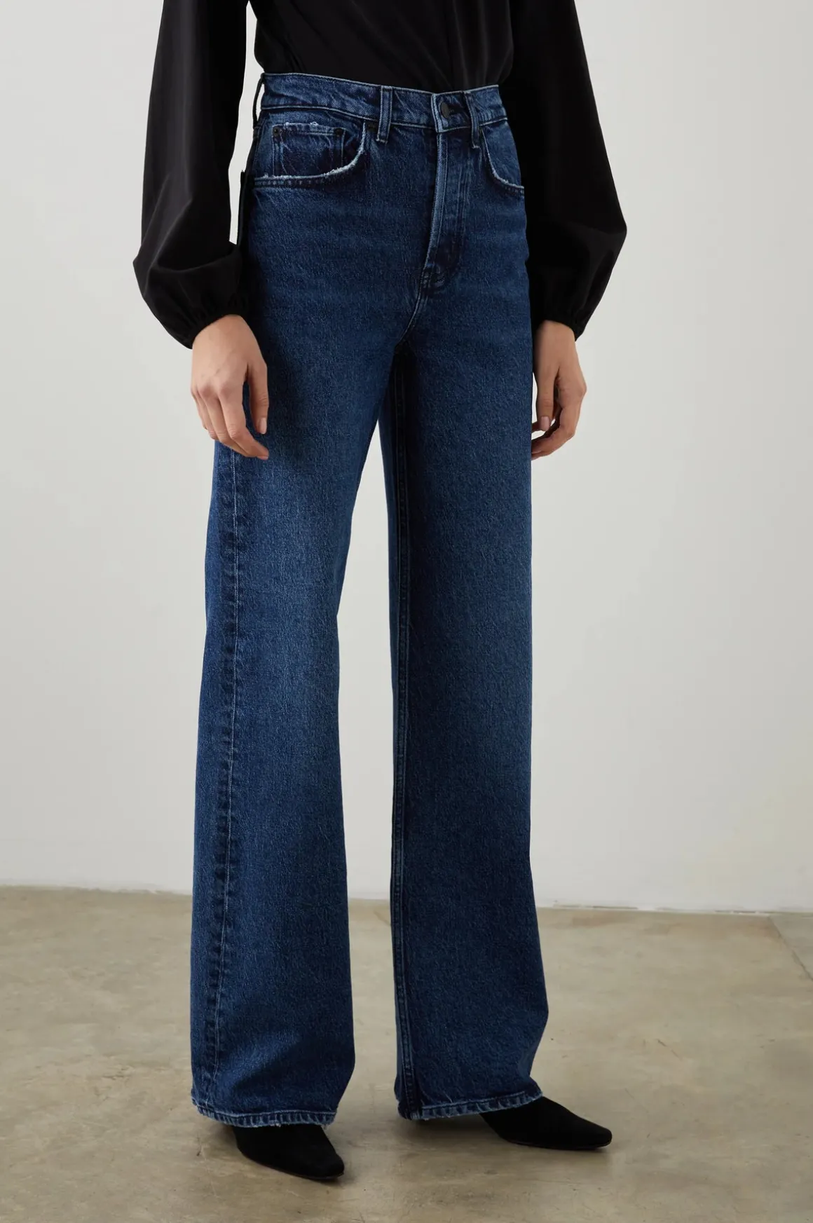 RAILS Getty in Moonlit Ocean