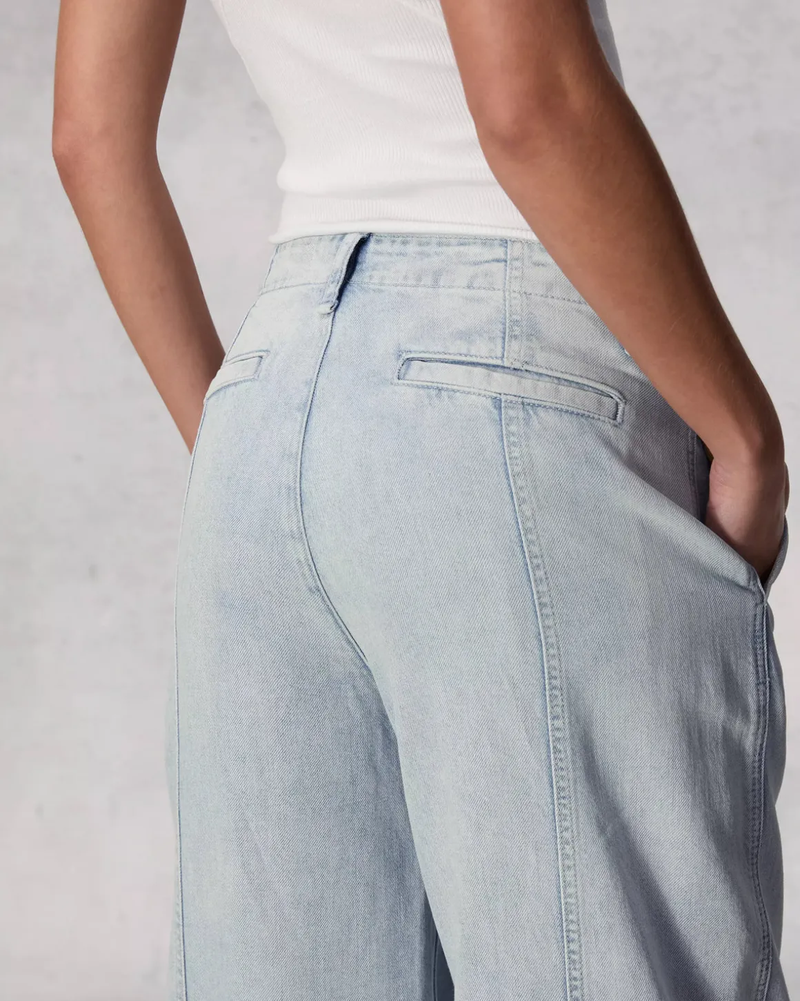 Ru0026B Featherweight Arianna Cropped Palazzo in Aliah