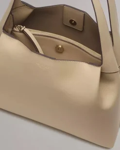 Ru0026B Slade Tote in Cream