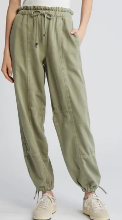 Ru0026B Ultra Featherweight Jordon Pant in Jade